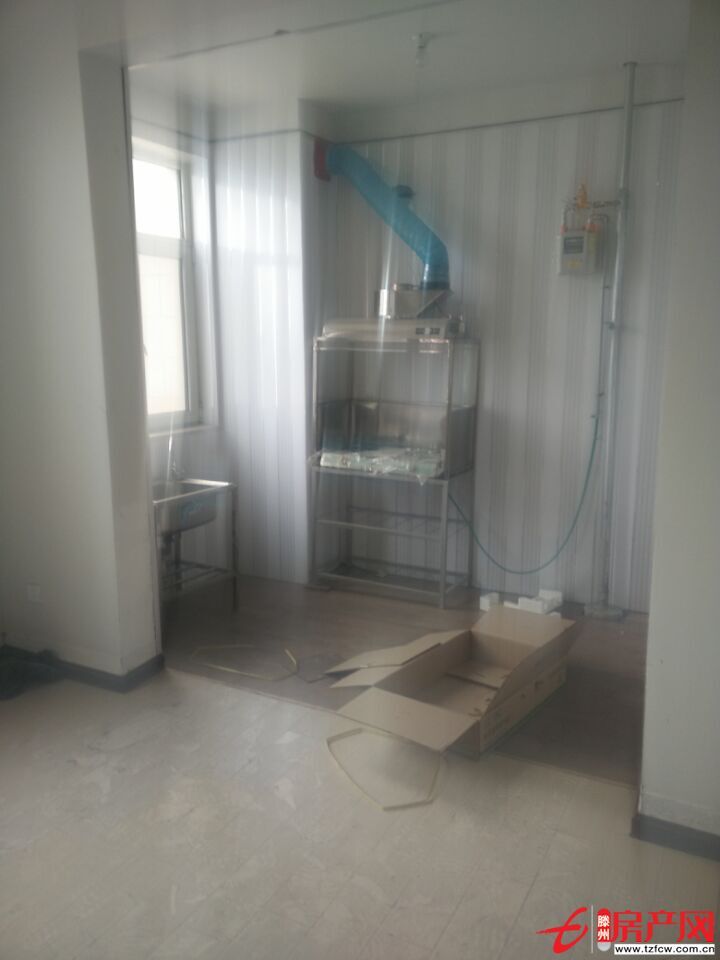 陽光國際，裝修，租金低，供暖，很干凈大氣的房子