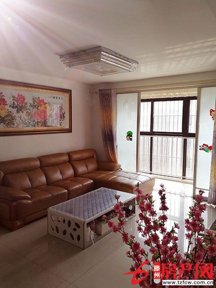 高端裝修，全套高級(jí)家具，拎包即住