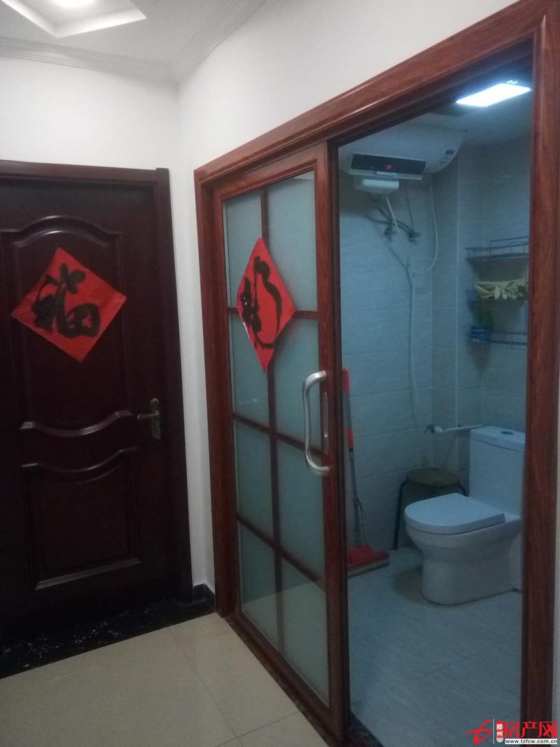 個人急售學(xué)精裝修拎包就住