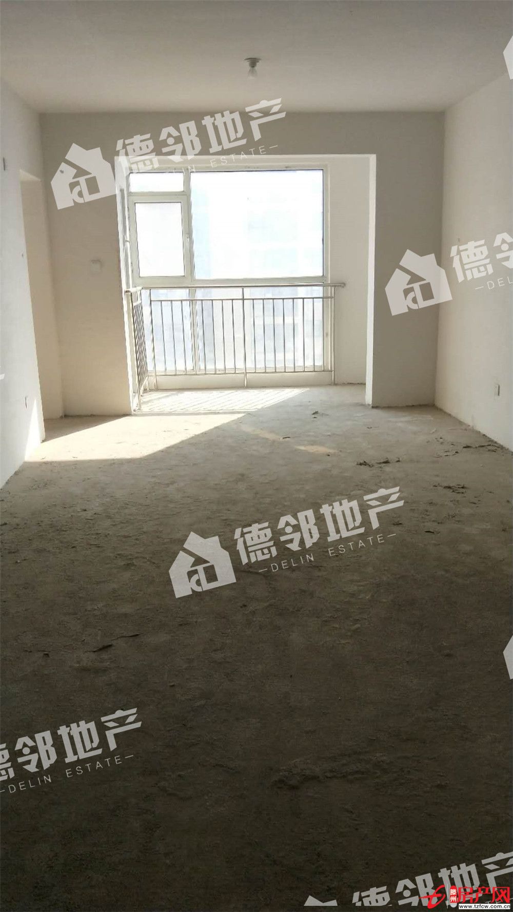 人和藍(lán)灣緊鄰一中毛坯大三室南北通透