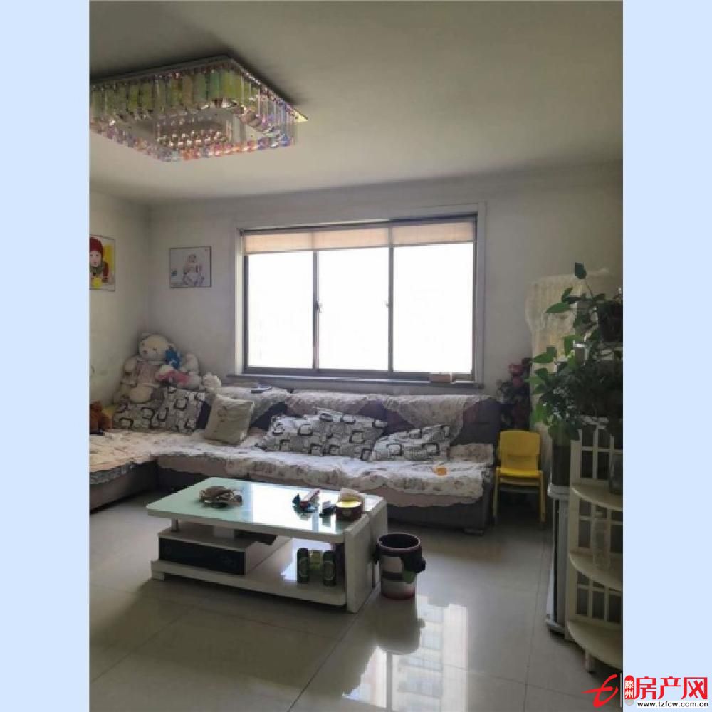 貴和世紀(jì)佳苑三室二廳一衛(wèi)精裝修 車庫 房產(chǎn)證滿五 公攤少