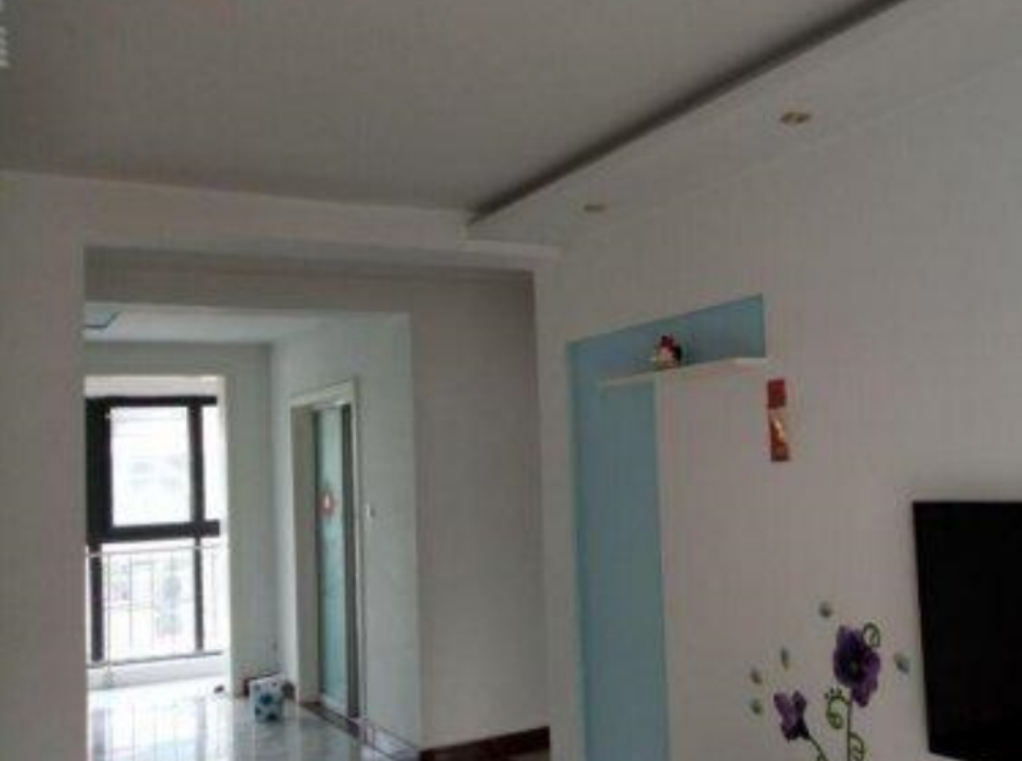 櫻花苑兩室一廳朝陽，戶型好，有證可貸款