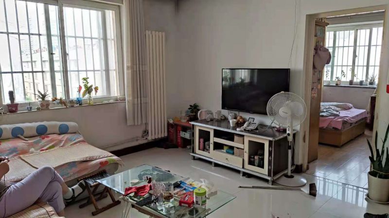 陽光麗景小區(qū)普通裝修3室1廳1衛(wèi)93m291萬元，價格可議
