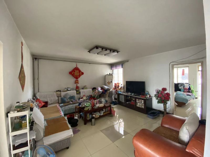 普通裝修1室0廳0衛(wèi)7m282萬元