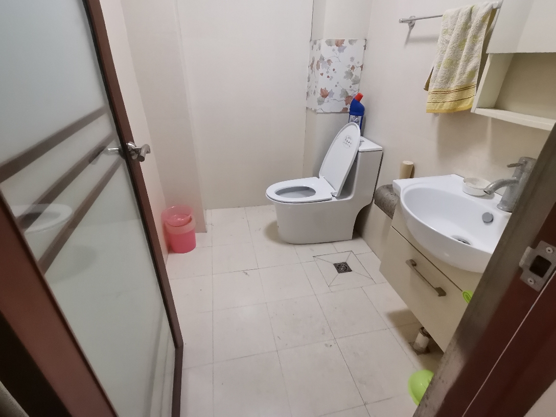 華騰小區(qū) 精裝修4室2廳1衛(wèi)144m2168萬元