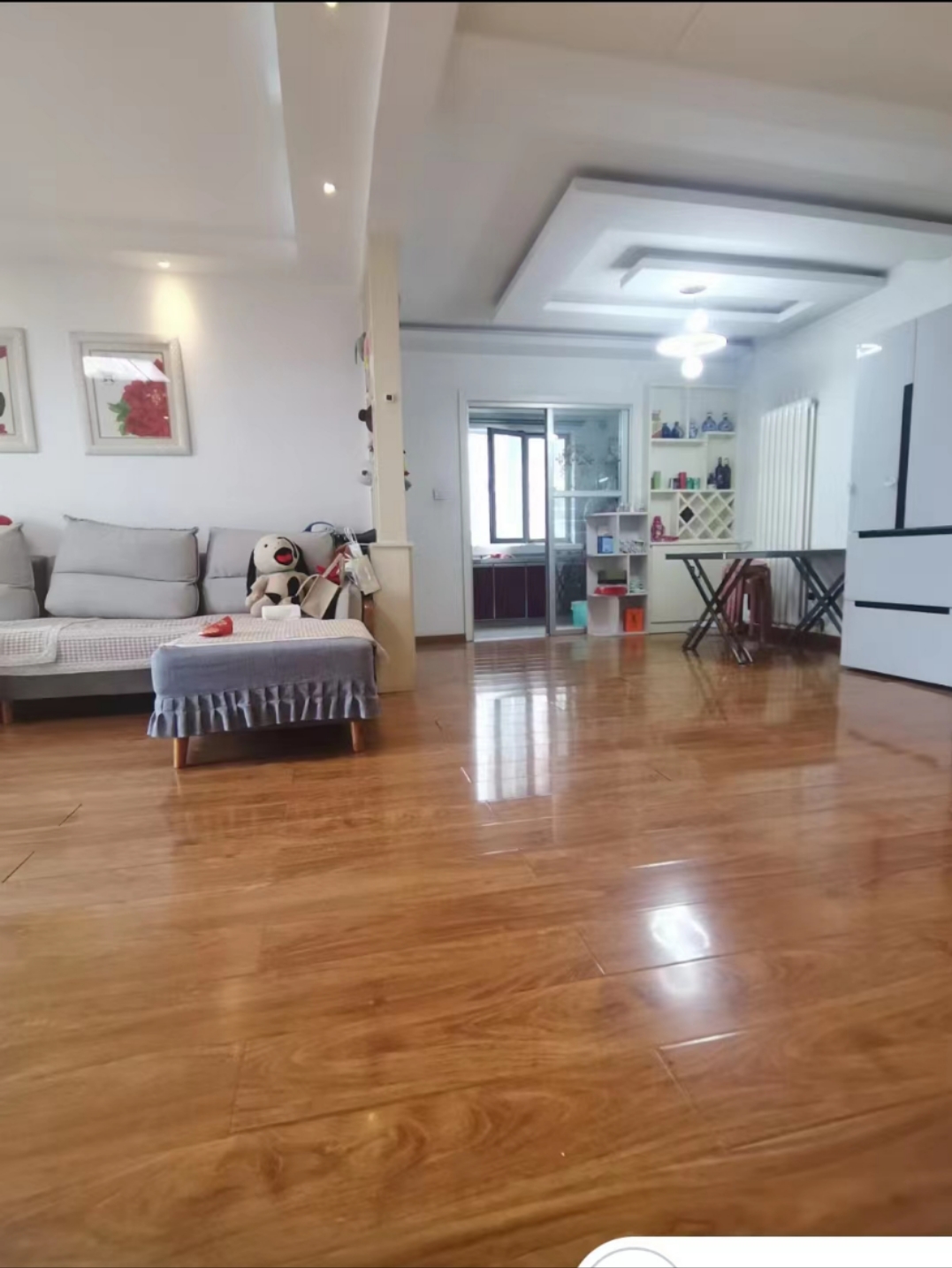 毛坯3室2廳2衛(wèi)135m2140萬元