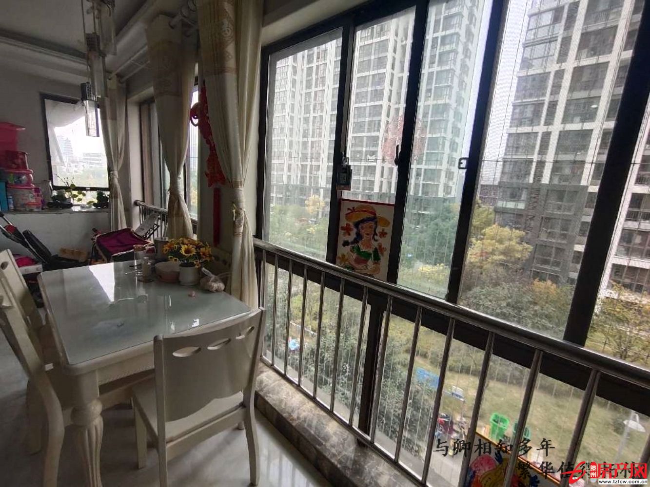 遠(yuǎn)航第一國(guó)際，精裝修三室，小區(qū)中心，多層后面